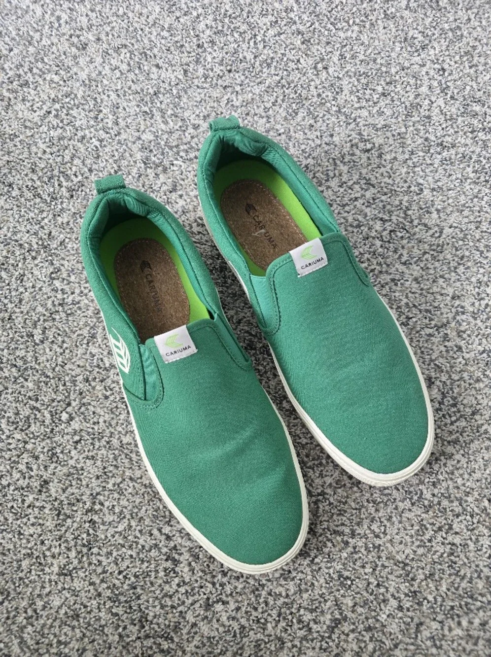 Cariuma Green Canvas Slip-On Vegan Sneakers Men’s 12 Women’s 13.5